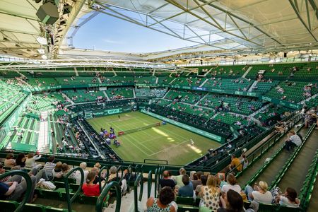 Tennisspiel in der OWL Arena in Halle