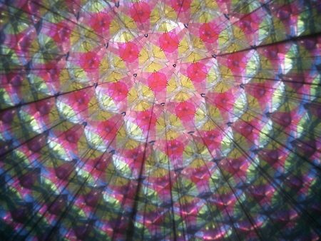 Blick durch Kaleidoskop am Kaleidoskopweg