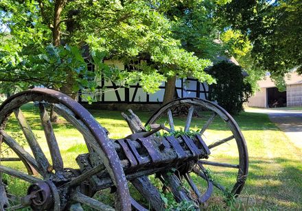 Alter Holzkarren vor der Rossmühle Oberbauerschaft Hüllhorst