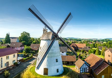 Luftaufnahme der Mühle Holzhausen in Preußisch Oldendorf