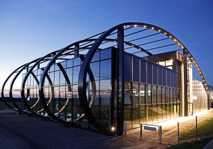 Quax Hanger am Flughafen Paderborn Lippstadt