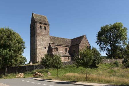 Die romanische Kilianskirche in Lügde