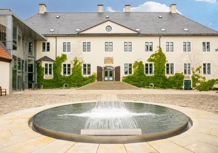 Außenansicht Schloss Benkhausen in Espelkamp