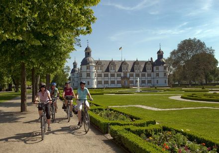 Schloss Neuhaus Paderborn, Paderborner Land in der Urlaubsregion Teutonburger Wald.. Foto: Touristikzentrale Paderborner-Land
