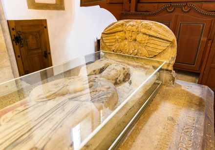 Wittekind Sarkophag in der Stiftskirche Enger