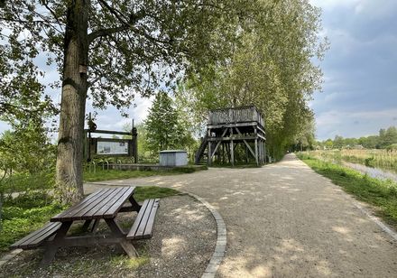 Picknick-Möglichkeit und Aussichtsturm