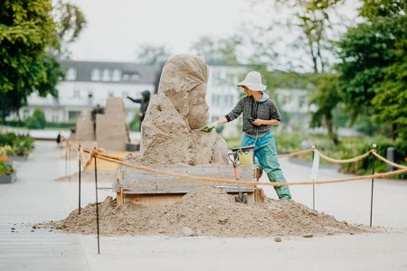 Aufbau der Sandwelten in der Gartenschau Bad Lippspringe 