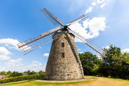 Historische Steinwindmühle / Liesbergmühle in Enger mit vier großen Flügeln