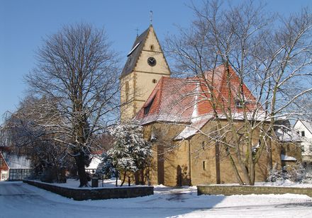 Dorfkirche im Winter in Steinhagen, Foto: Stadt Steinhagen