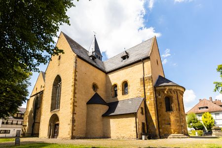 Außenansicht Stiftskirche Enger im Wittekindsland Herford